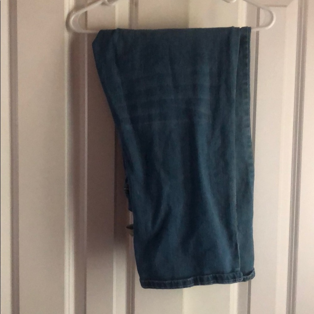 Maternity capris